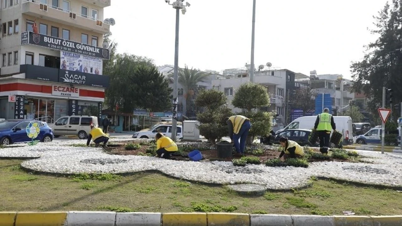 Başkan Çerçioğlu Kuşadası ve Didim'i Yaza Hazırlamaya Başladı